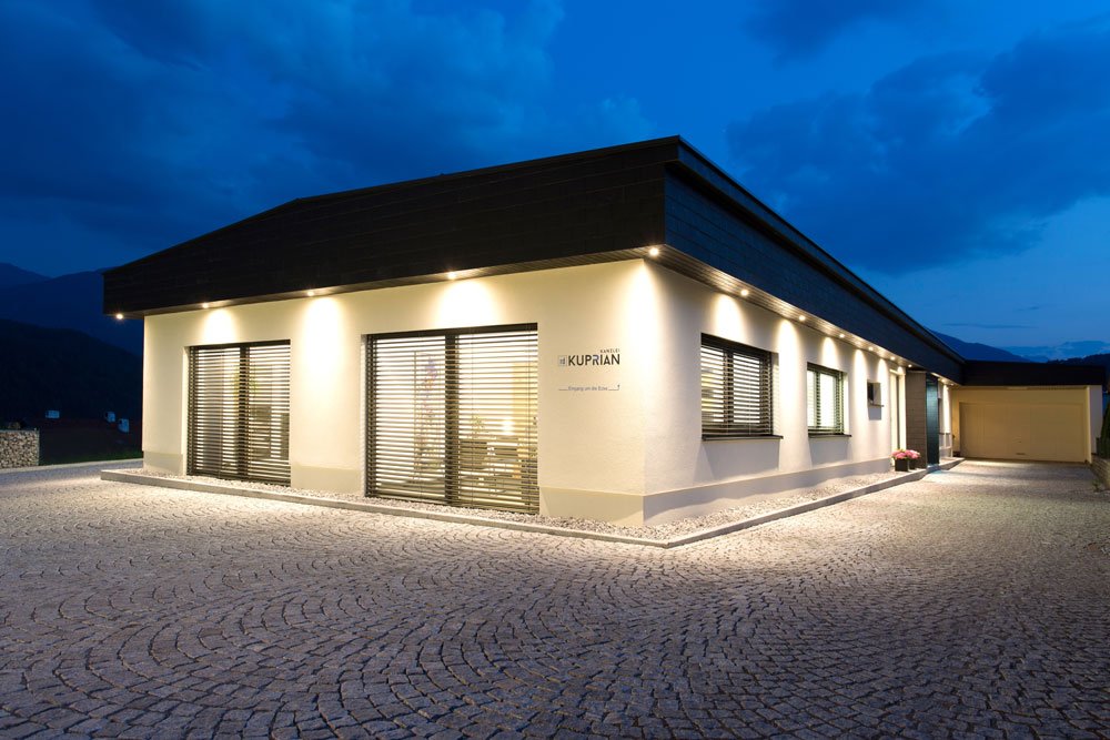Bürogebäude 1